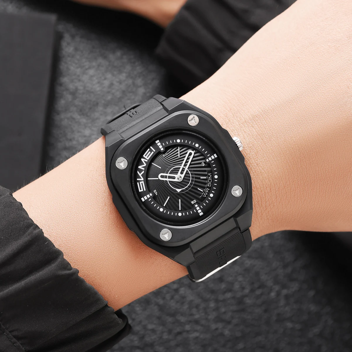 SKMEI Simple Sports Business Movement Quartz Watches Fashion Time Watch For Men Women Waterproof Outdoor Clock Casual Wristwatch
