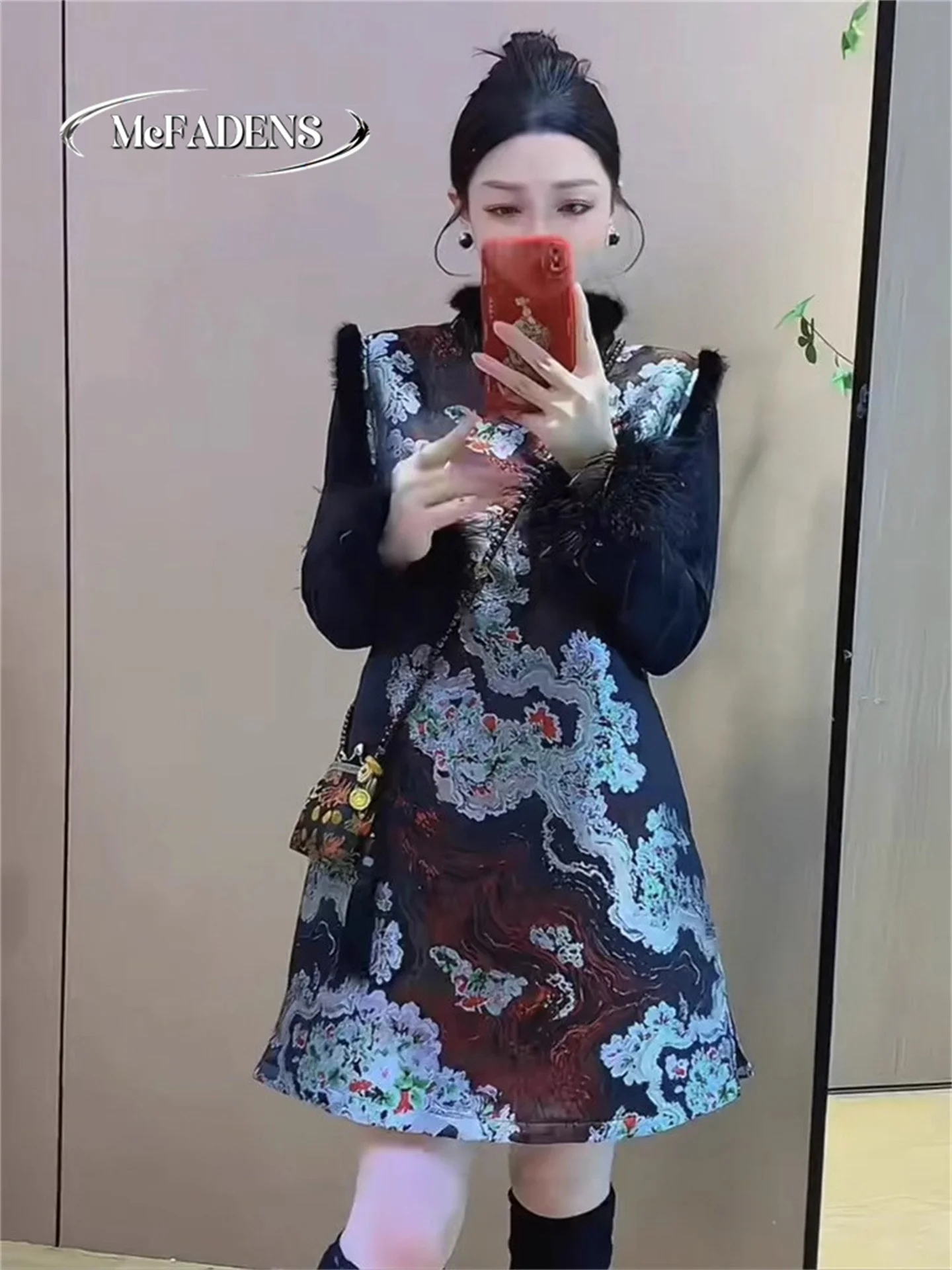 

Winter New Hong Kong Sle Thiened Embroidered Improved Vest Skirt Base irt Women's Two-Piece Set Dr