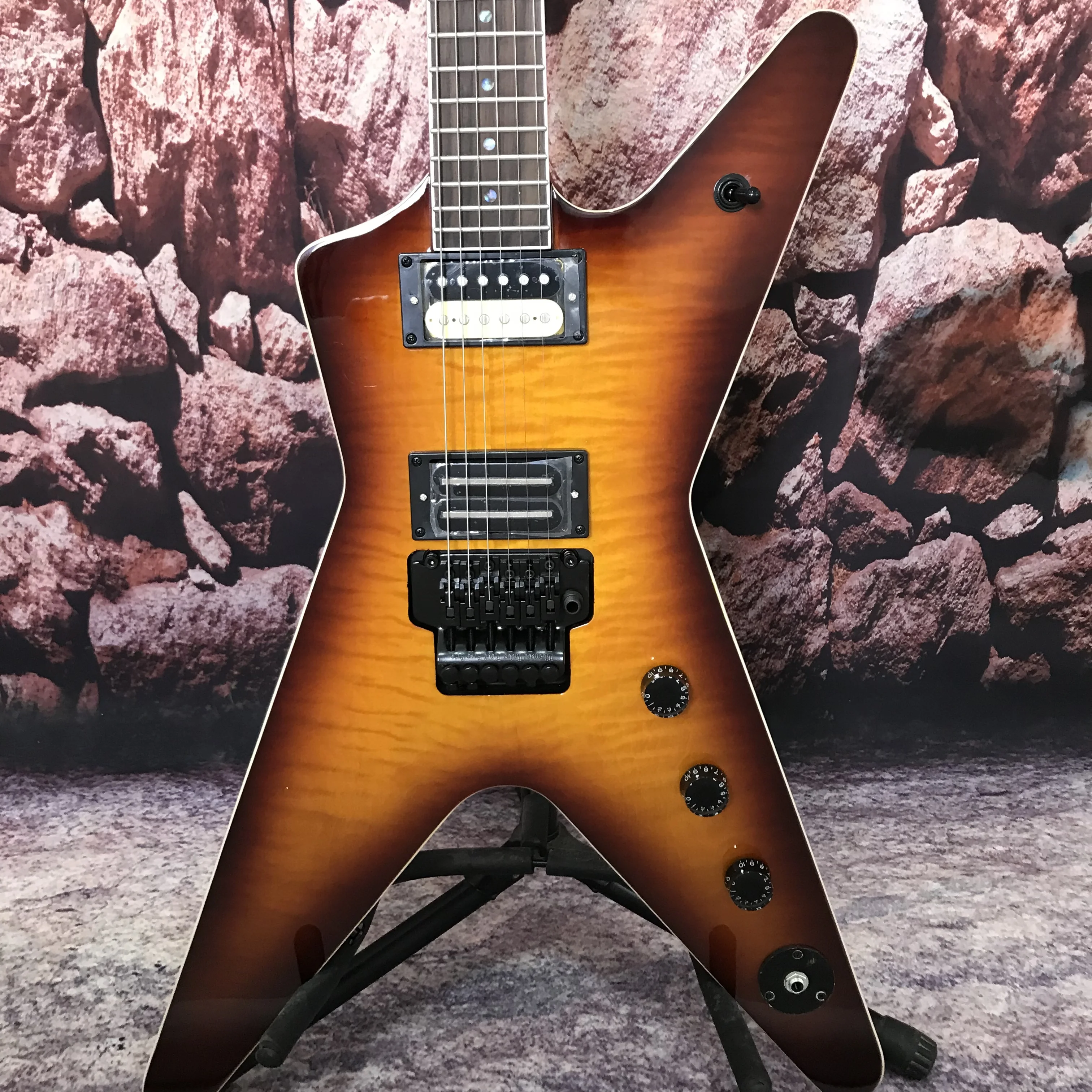 Factory Customization 6-String Electric Guitar Flame Maple Top Tremolo System Special Style Flying V Fast Delivery
