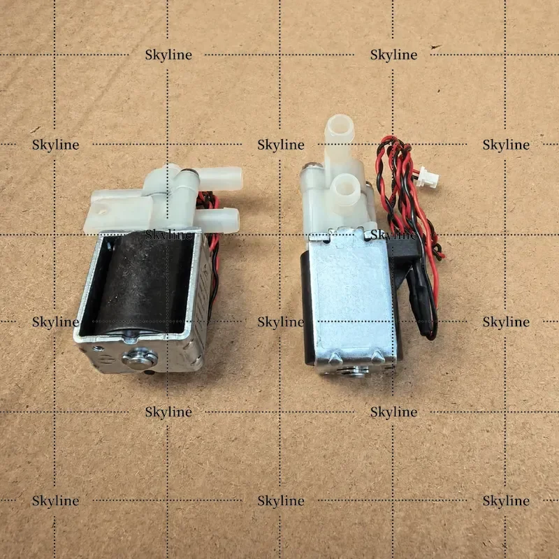 Suitable for Keworth sweeping robot X1 T10 T20 base station two-position three-way solenoid valve 12V3W accessories CNV6-3H