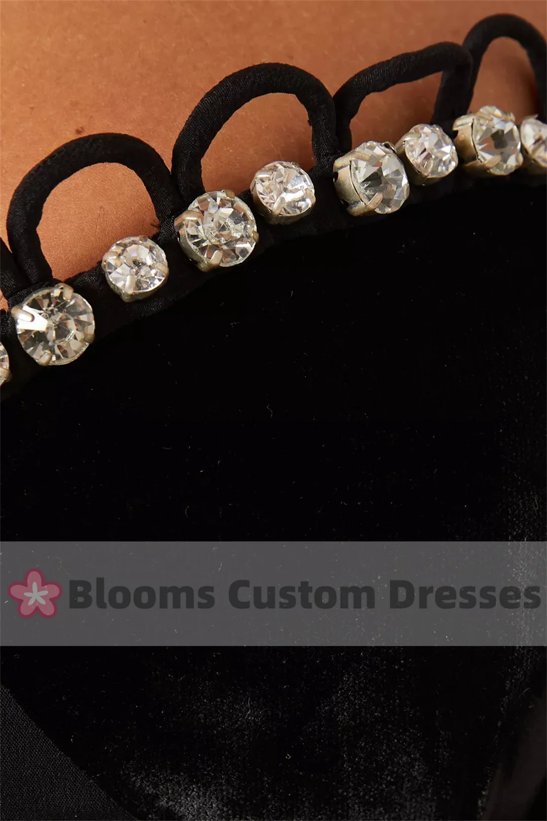 Blooms Spaghetti Straps Customized Prom Dress Shiny Rhinestone Velvet Formal Occasion Gown Chiffon Party Evening Dresses