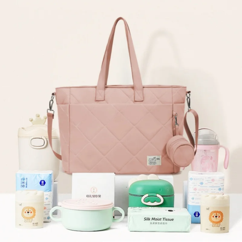 Large-capacity portable/shoulder-style baby carrier bag for carrying milk bottles and diapers when going out,suitable for mother