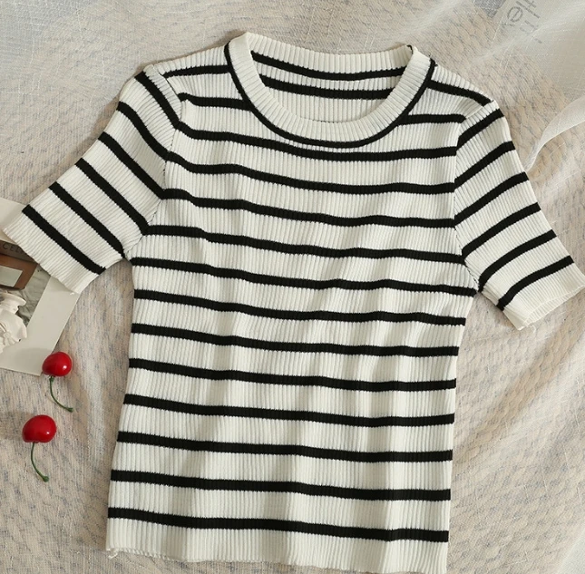 

Top New Hot Selling Fashion and Casual New Round Neck Knitted Stripe Versatile Top Simple and Vitality T-Shirt Instagram Women's