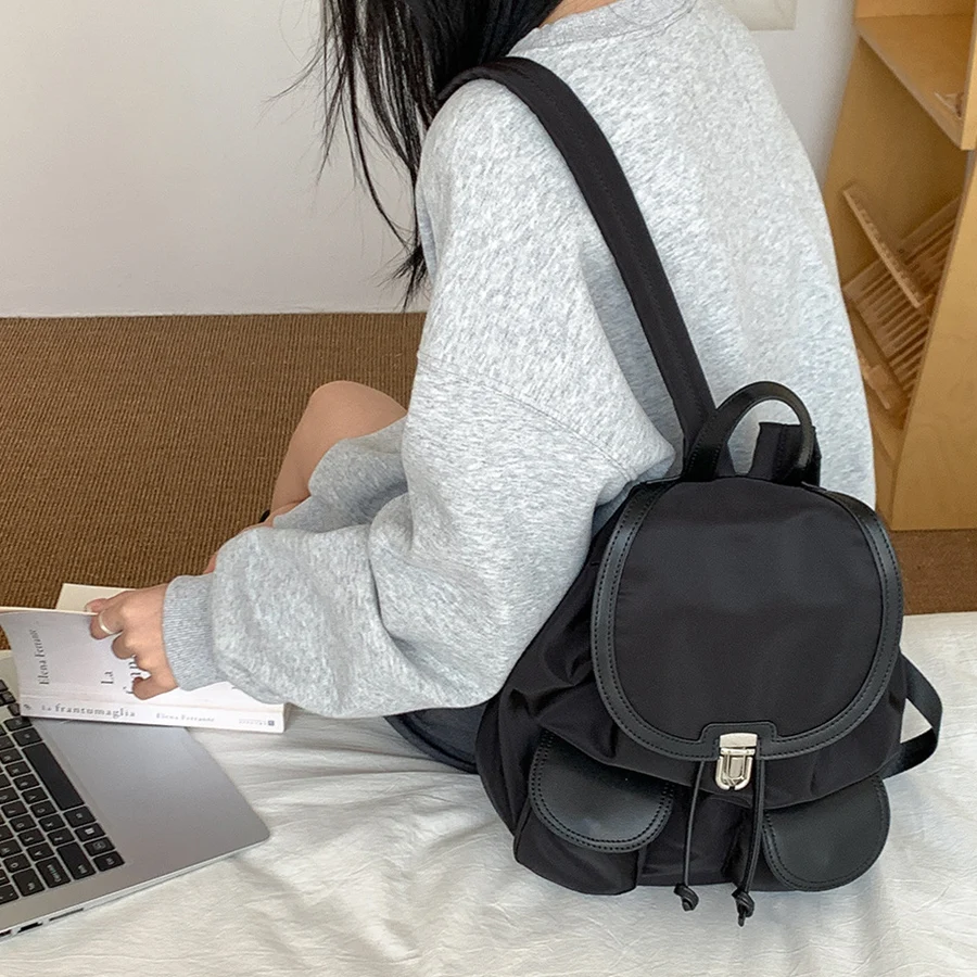 حقيبة ظهر كورية متعددة الجيوب من النايلون للنساء، حقيبة ظهر جديدة مقاومة للماء للترفيه، حقيبة مدرسية للسفر والرياضة في الهواء الطلق mochila