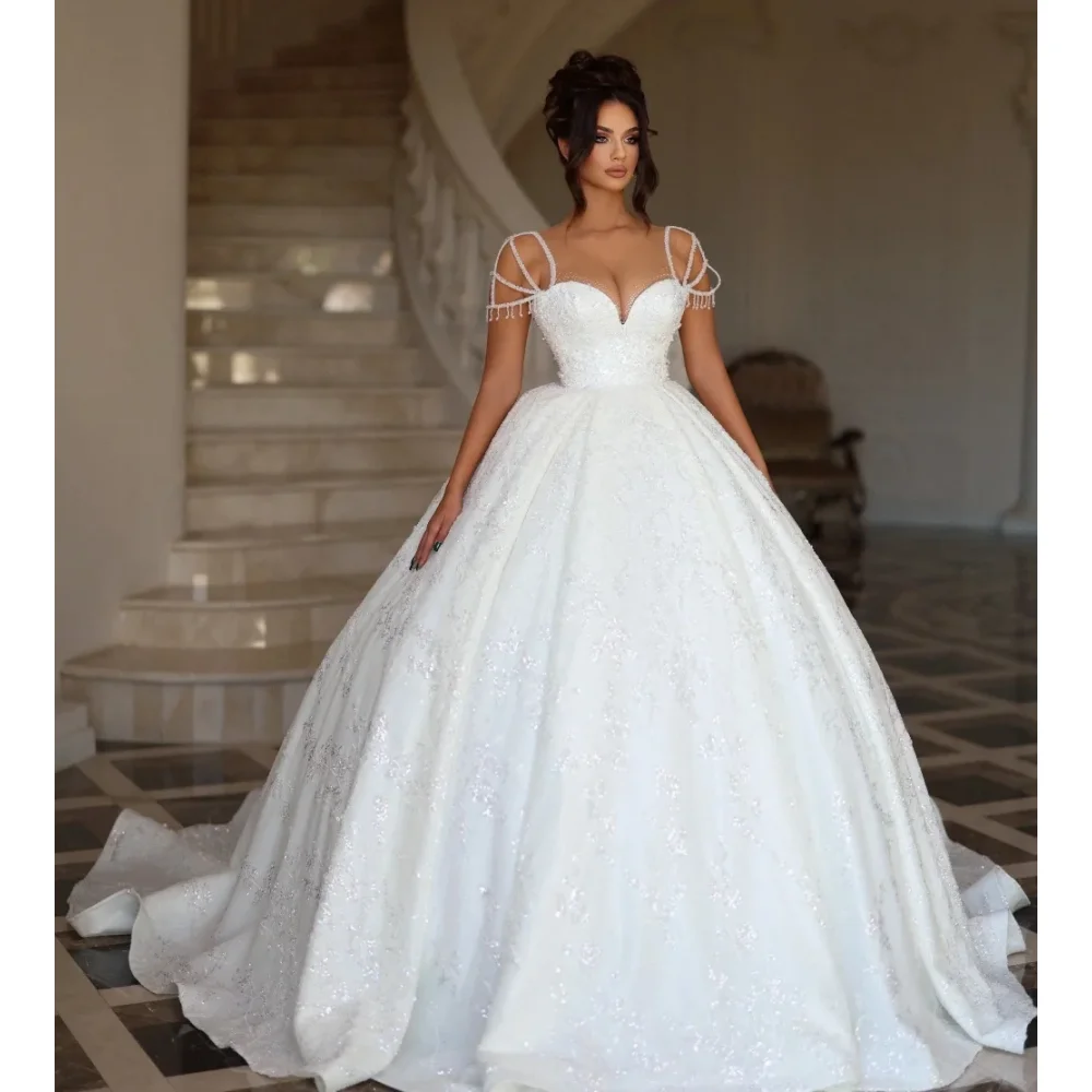 

Изысканное белое свадебное платье с тонкими бретелями и бахромой, атласное, блестящее, А-силуэта, на заказ