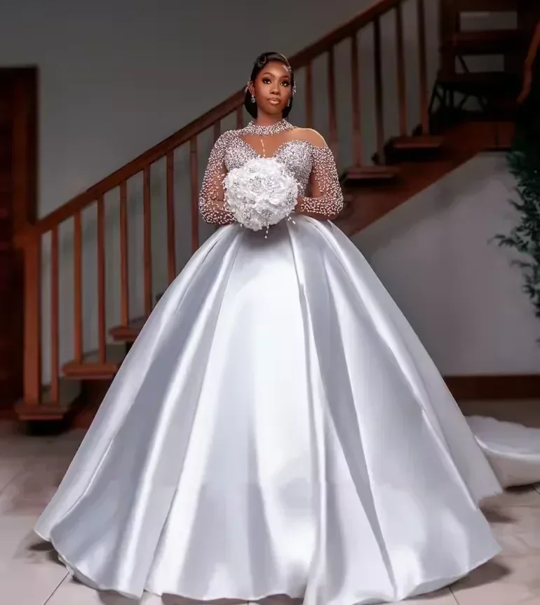New African A Line Wedding Dresses Sheer O-Neck Long Sleeves Beads Sequins Satin Bride Bridal Gowns Vestido De Novia