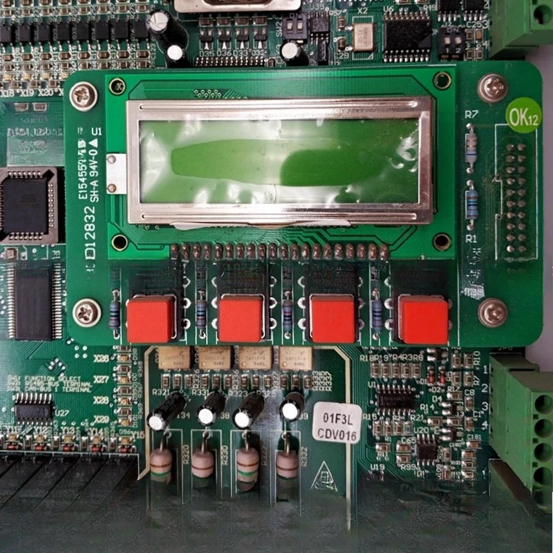 أجزاء للوحة الرئيسية SM 01 F5021 01F3 CPLD05 أجزاء المصعد لوحة التحكم الأصلية الأصلية