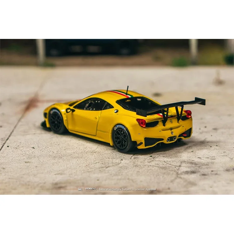 TW متوفر 1:64 فيراري 458 إيطاليا الأصفر دييكاست نموذج سيارة مجموعة لعبة صغيرة Tarmac Works