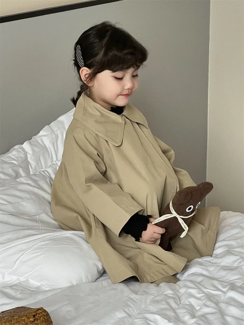 Trench Autumn New Childrens Clothing European Style Girl Loose Coat Solid Color 2024 Simple Turn Down Collar Versatile