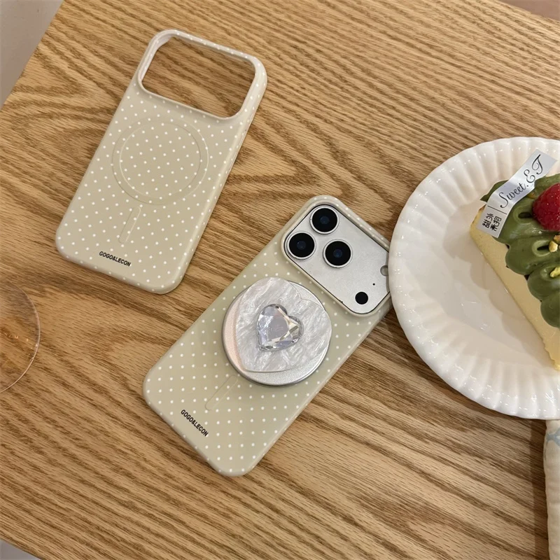 Kawaii Beige For MagSafe Phone Case Heart Stand For iPhone 14 15 16 17 Pro Max INS Style Shockproof Cover
