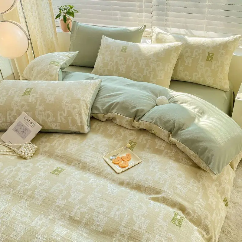 

Galsang Flowers 4-Piece Bedding Set - Skin-Friendly Double-Layer yarn, Instagram Style Sheets + Duvet, Dormitory/Family Use (Bre