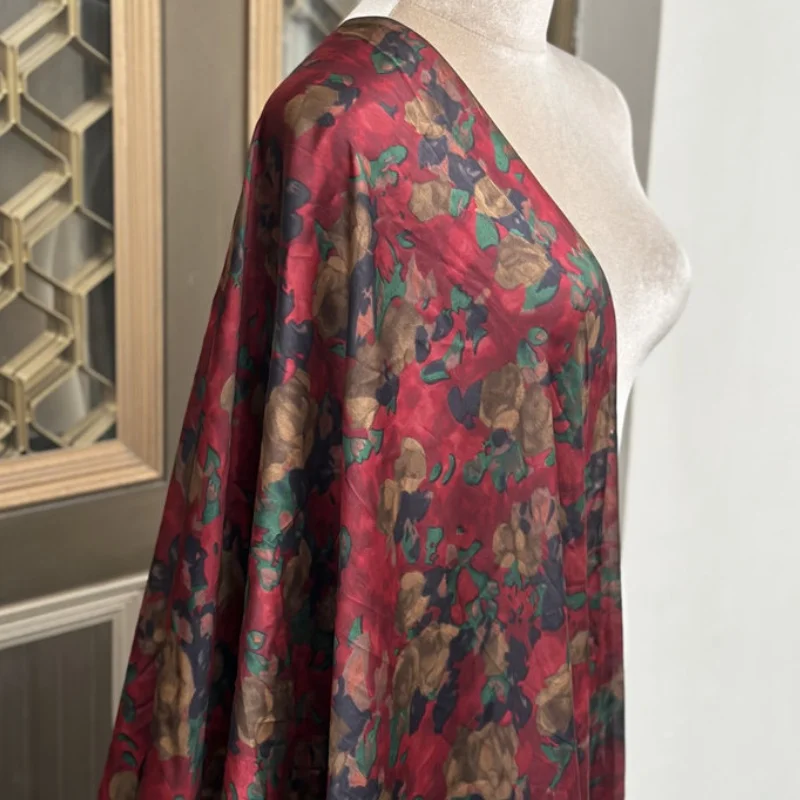 

1 meter 100% Mulberry Silk 20 momme Gambiered Canton Gauze Silk Fabric Red Floral Printed 114cm 44" wide by the yard JN729