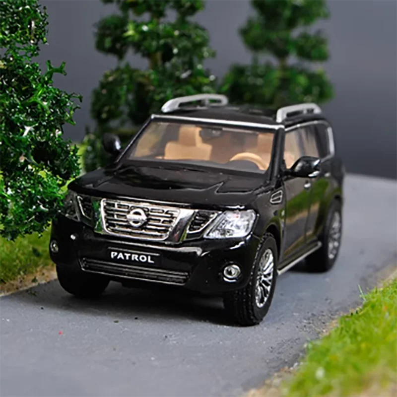 Diecast 1:64 Scale Nissan Tule PATROL Y62 Simulation Alloy Car Model Static Display Collectible Toy Gift Decoration Souvenir