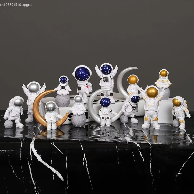 4 Pcs Astronaut Figure Statue Figurine Spaceman Sculpture Educational Toy Desktop Home Decoration Astronaut Model for Kids Gift