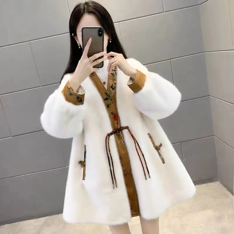 

2024 new chinese style new white autumn winter a-line women warm improved daily tangsuits coat lady floral cheongsam coat