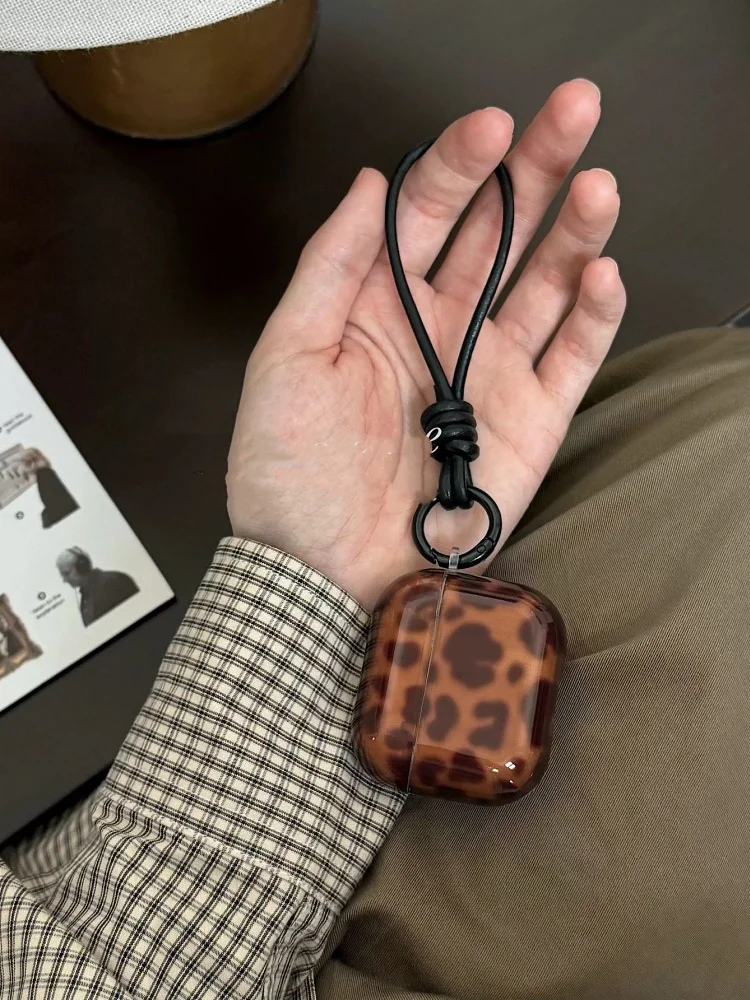 Amber Leopard Print Airpods 4 Generation Headphone Case With Niche Leather Strap Suitable For Iphone 3 Pro Protection