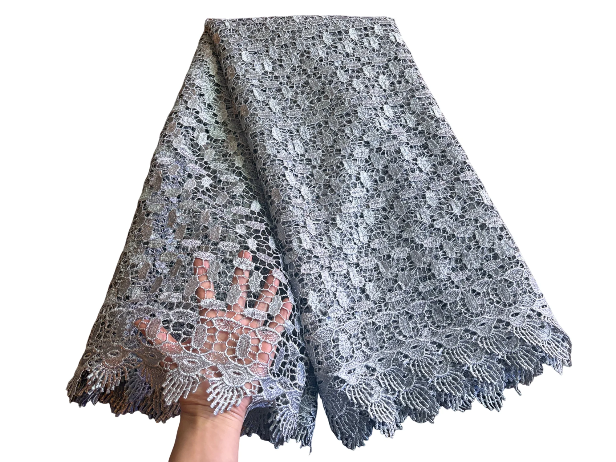 

Новая африканская кружевная ткань из гипюрового шнура 2025 Новая высококачественная нигерийская водорастворимая кружевная ткань 5 ярдов для свадебных платьев, вечеринок