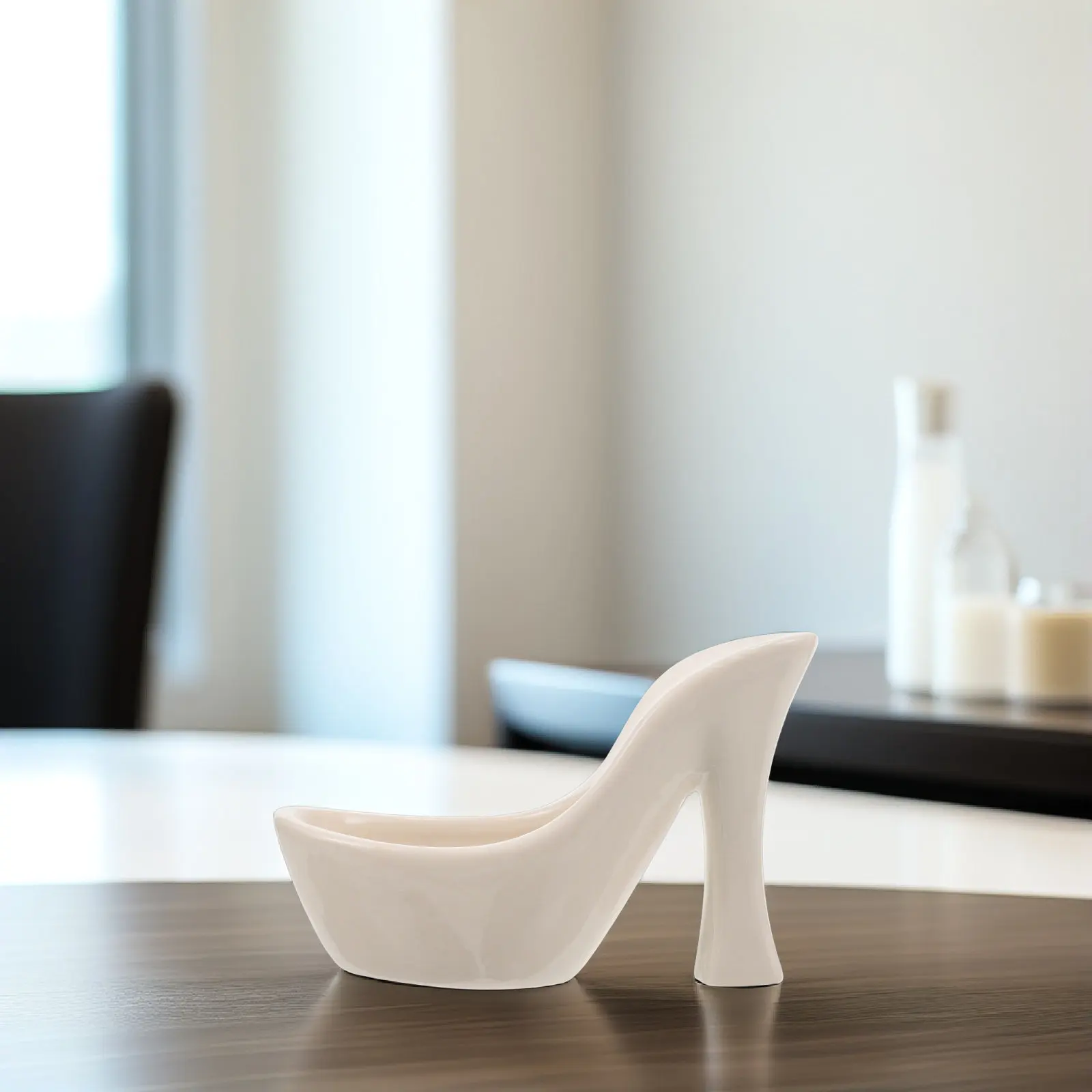 Ceramic High Heel Flower Vase White Creative Novelty Planter Home Office Decor Tabletop Floral Arrangement Dried Flower Pot