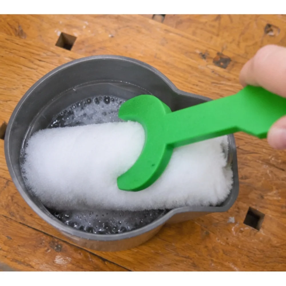 1pc Rotating Brush Roller Cleaner Paint Roller Cleaner Scraper Tool for Cleaning Roller Brush After Painting Wall Decor Tool