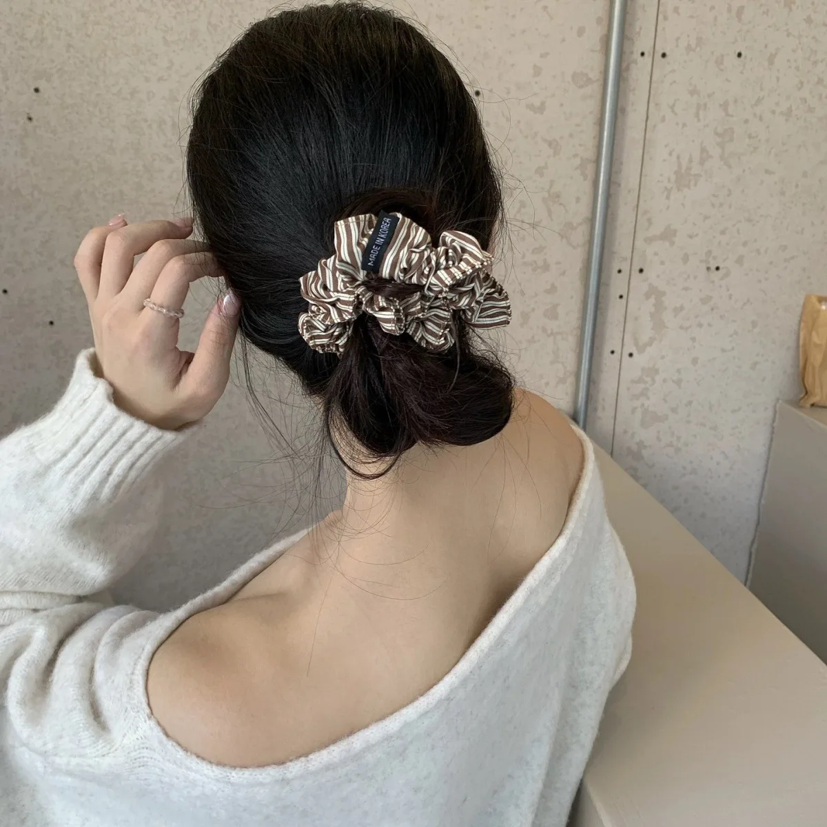 Hair Scrunchy Fabric Leopard Print Soft Women Bun Holder Non Slip Durable Face Slimming for Daily Home Office Travel