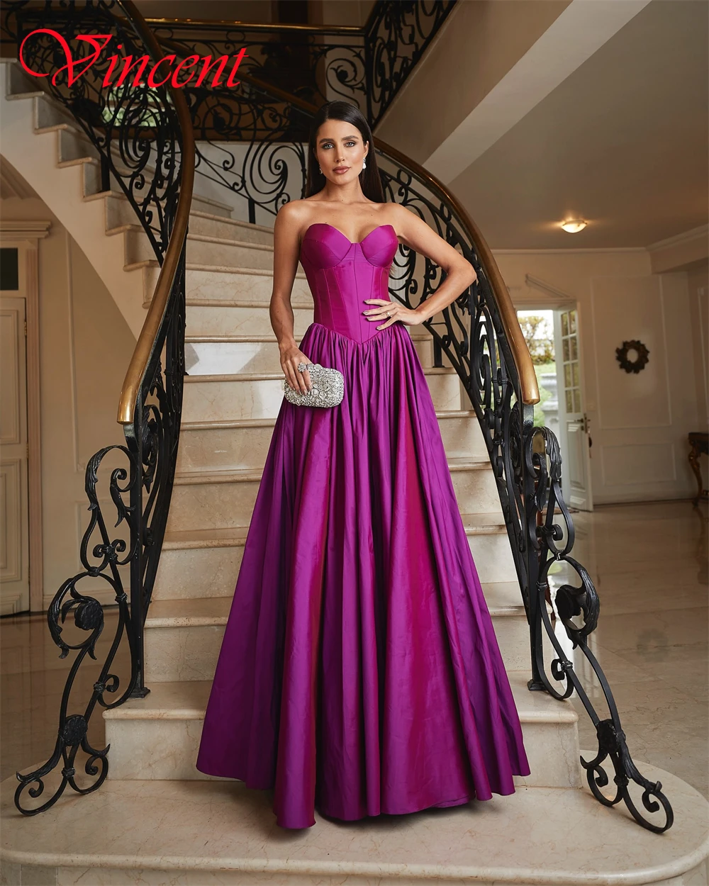 Сексуальное фиолетовое атласное вечернее платье по индивидуальному заказу, вечерние платья для выпускного вечера без бретелек и без рукавов, классические трапециевидные платья знаменитостей со шлейфом