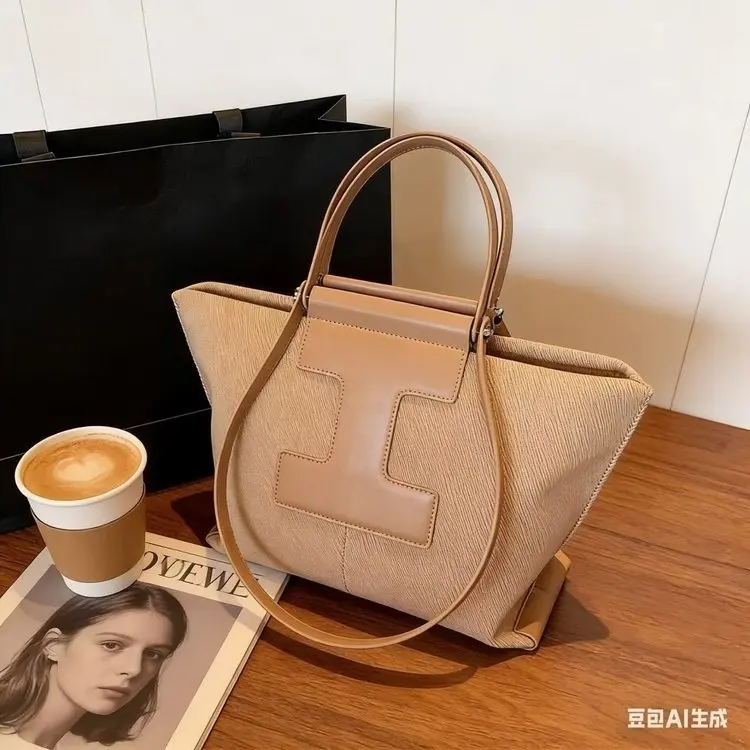 Minimalist Commuter Diaper Bag for Women Leather Handbag Shoulder Messenger Crossbody Purse Classic Vintage
