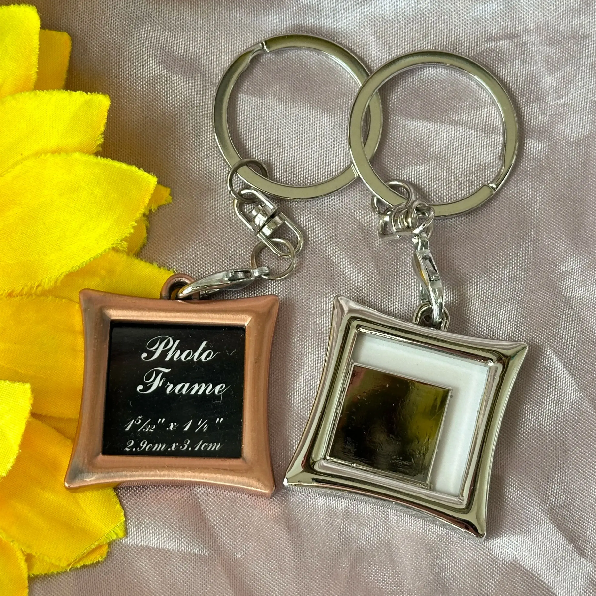 

1pc Square Photo Key Chain,Round Key Ring Wedding Gifts,Birthday Key Chain with Picture,Souvenirs for Party Favor Decoration