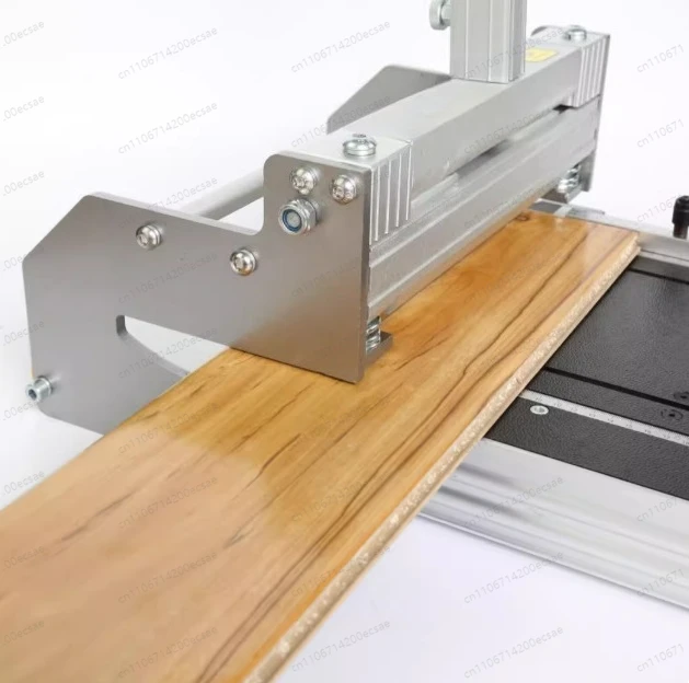 

Ручной портативный инструмент для резки камня, пластика и ПВХ-покрытий для пола