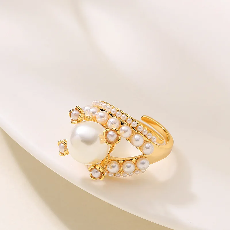 

Fashionable and exquisite temperament, holiday style, bright and round Shijia pearl ring, light luxury and high-end hand jewelry