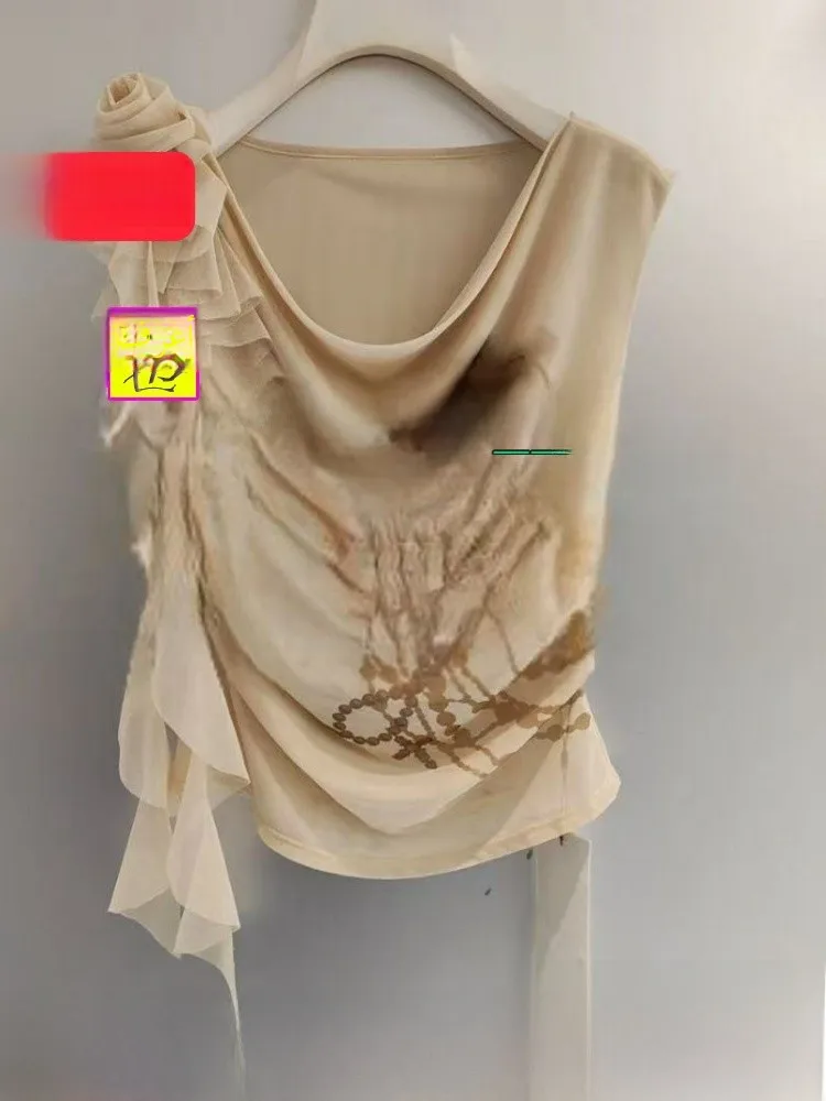 مراجعة شاملة لقميص REVFV بتصميم V-Neck وخصائص مقاومة للرطوبة – لماذا يُعد الخيار المثالي للصيف؟