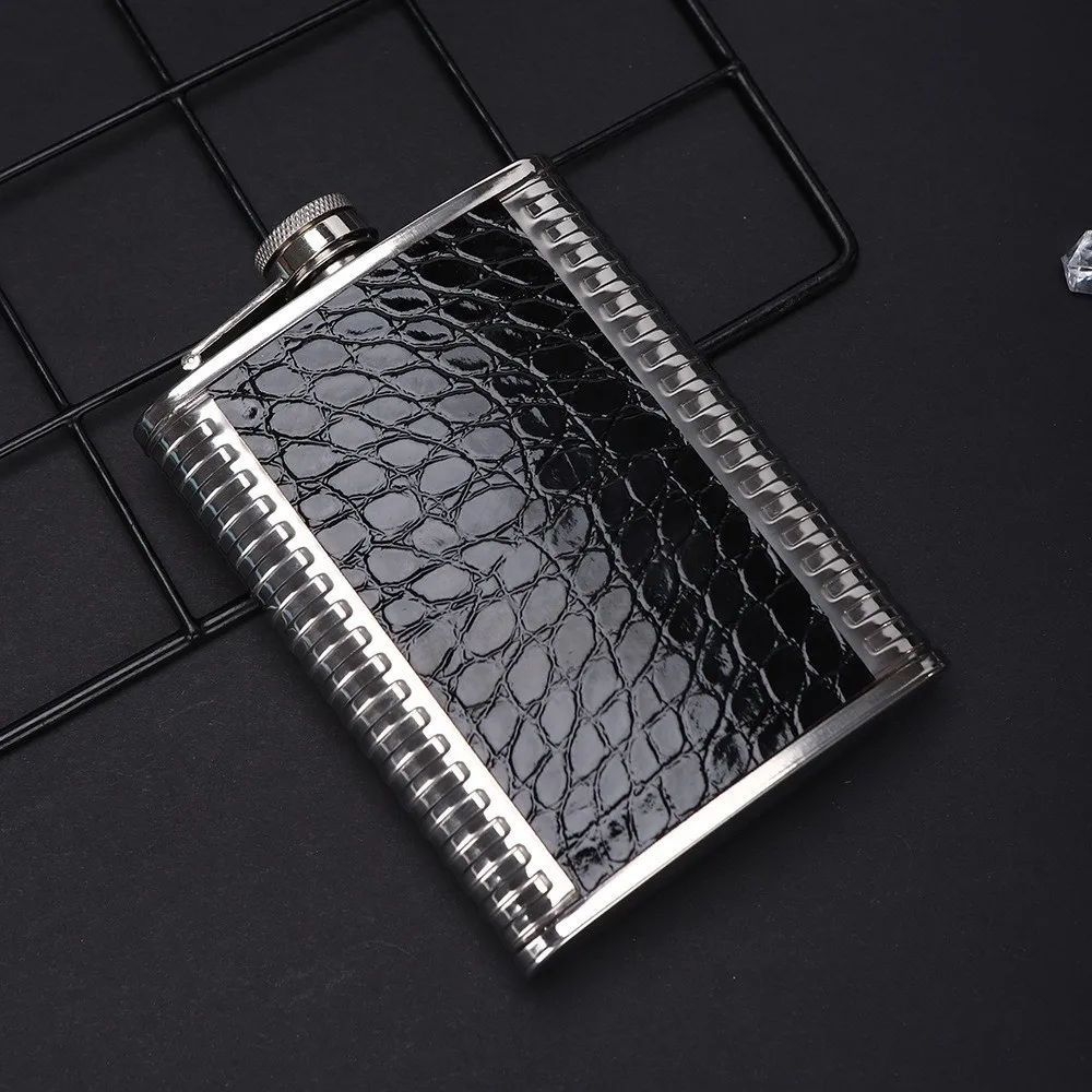 قارورة الورك الأنيقة 8 أونصة من الجلد المغطىة للتسرب قارورة الخمور الصغيرة المصنوعة من الفولاذ المقاوم للصدأ وعاء النبيذ في الهواء الطلق #4