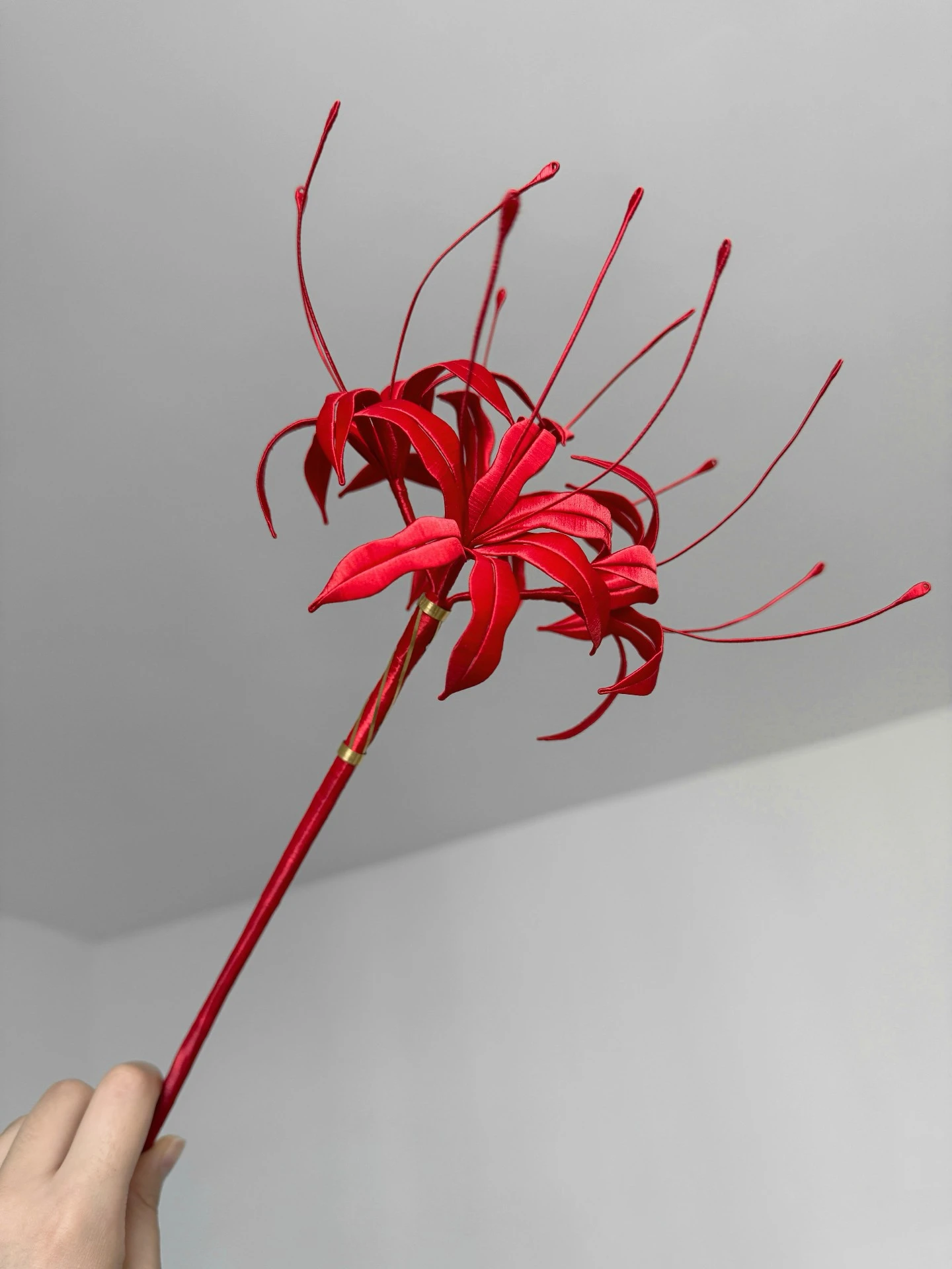 Spiel Wuthering Waves Phrolova Cosplay Prop Phrolova Red Magic Lily Hand Requisiten Für Hallowmas Party Comicon Erwachsene Frauen Männer