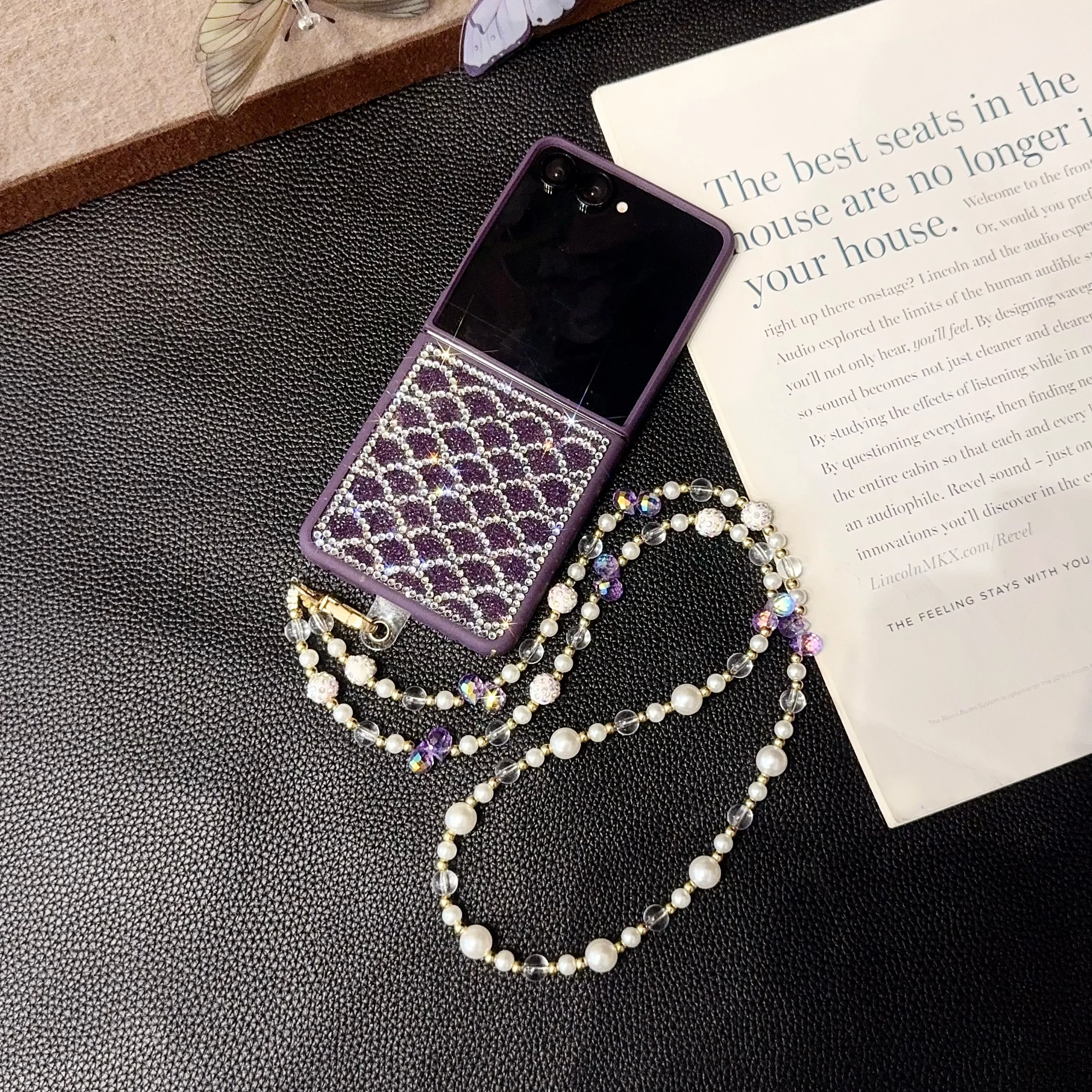 Unique Elegant Diamond Scale Pearl Wrist Chain Phone Case Cover For Samsung Galaxy Z Flip 3 4 5 6 7 F7220 Flip6