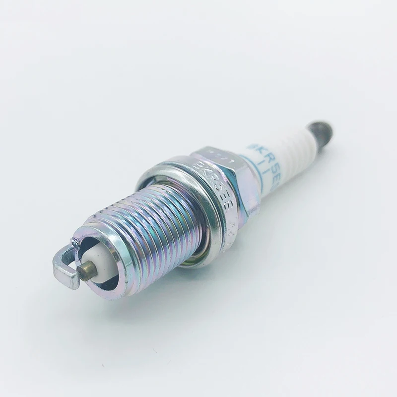 

4 шт. свечи зажигания 18814-11051 для Hyundai Elantra Accent Tiburon Sonata Jaguar Mazda Subaru Toyota Mitsubishi BKR5ES11