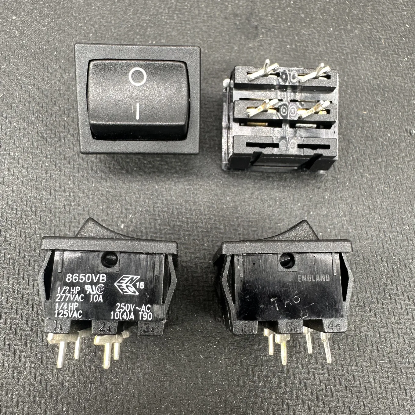 

Original New 100% 8650VB 4pin 2gear rocker switch 10A277VAC X8650VBAAC