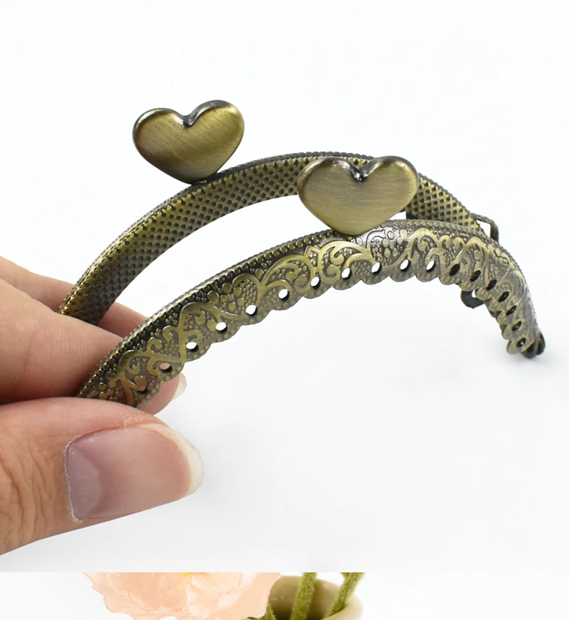 1/2/5/10Pcs 85mm Embossed Metal Purse Frame Mini Coin Bags Handle Handmade Wallet Kiss Clasp DIY Sewing Brackets Bag Accessories
