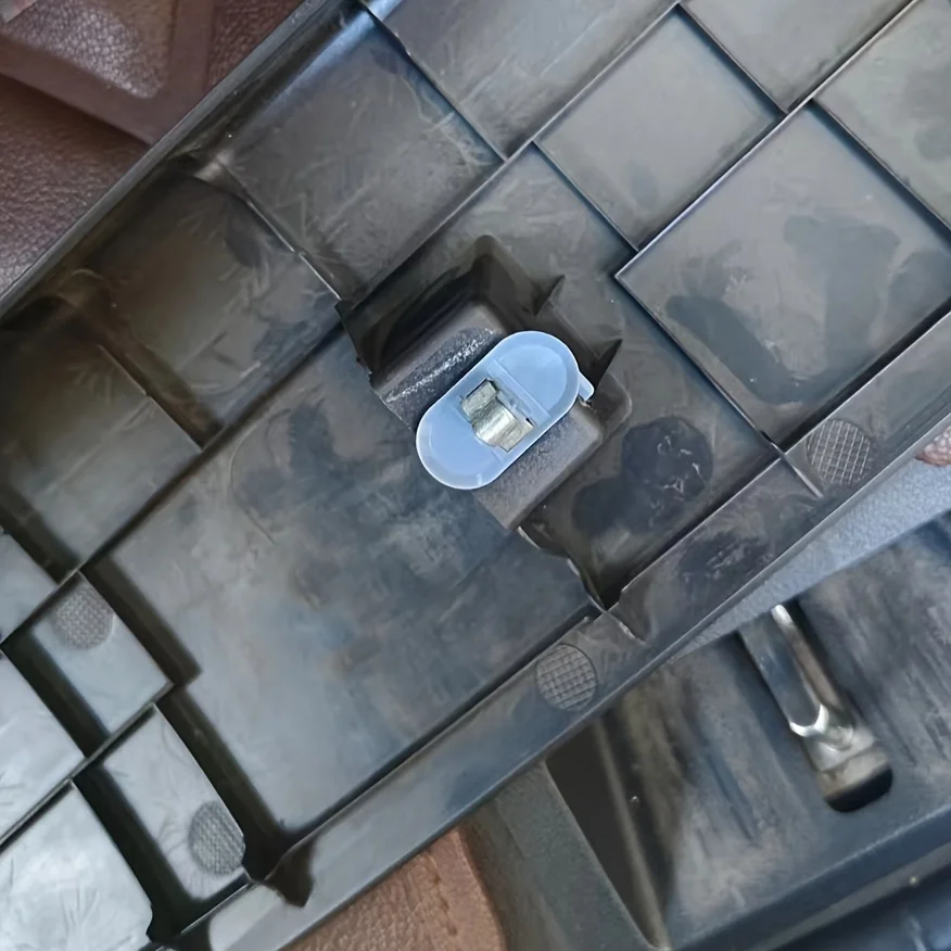 

10pcs Tailgate Boot Pillar Fastener Clip Car Interior Trim Door Panel Card Fastener Clips Auto Fastener Clips Interior Accessory