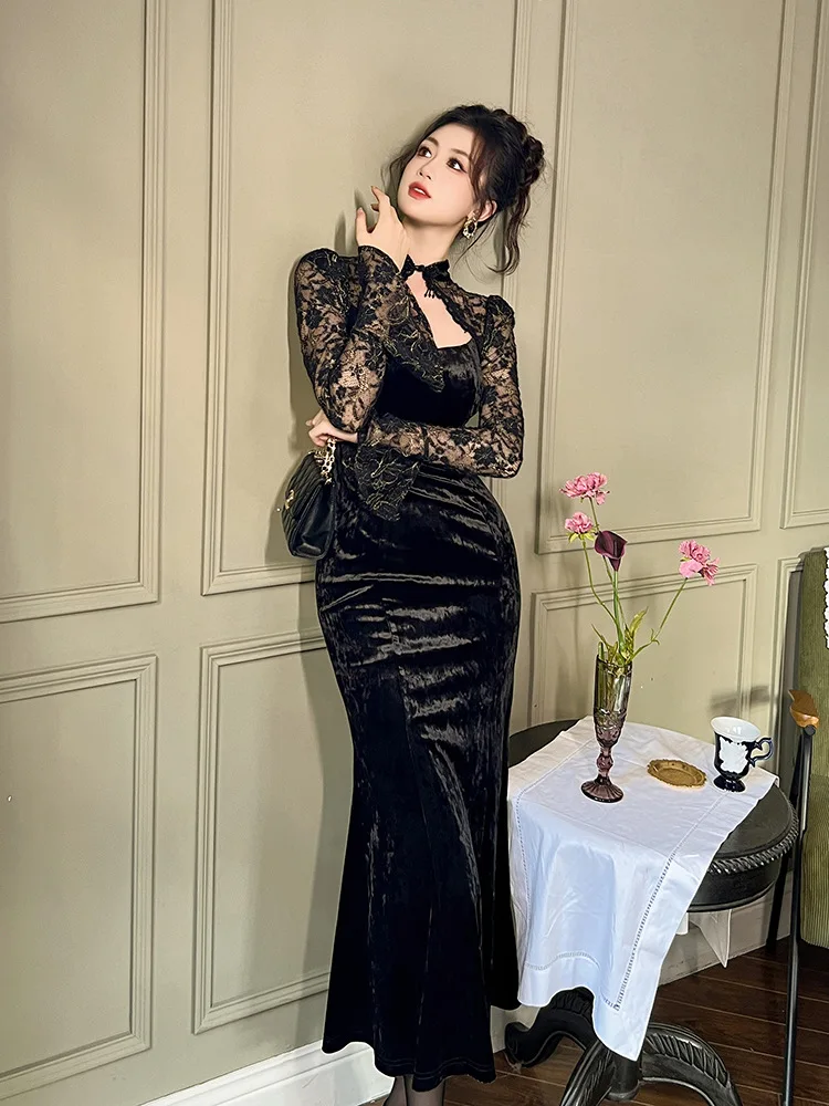 

Coigarsam Women Long Dress New Chinese Style Cheongsam Solid Flare Sleeve Zipper O-Neck Black Dresses