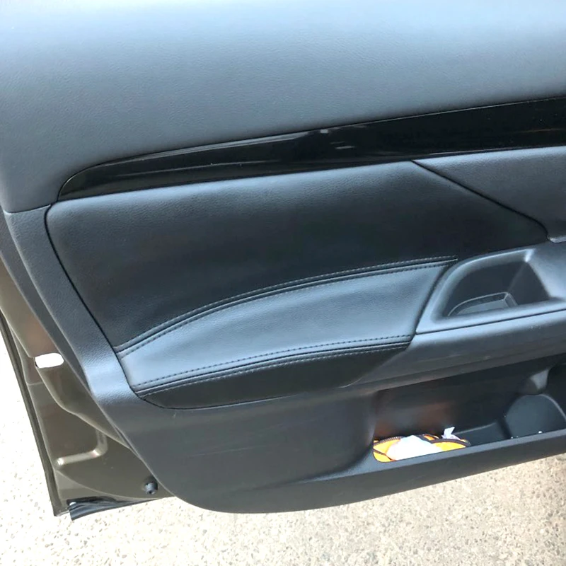 

Soft Leather Door Panel Cover For Mitsubishi Outlander 2014 2015 2016 2017 2018 4PCS Car Interior Door Armrest Panel Cover Trim