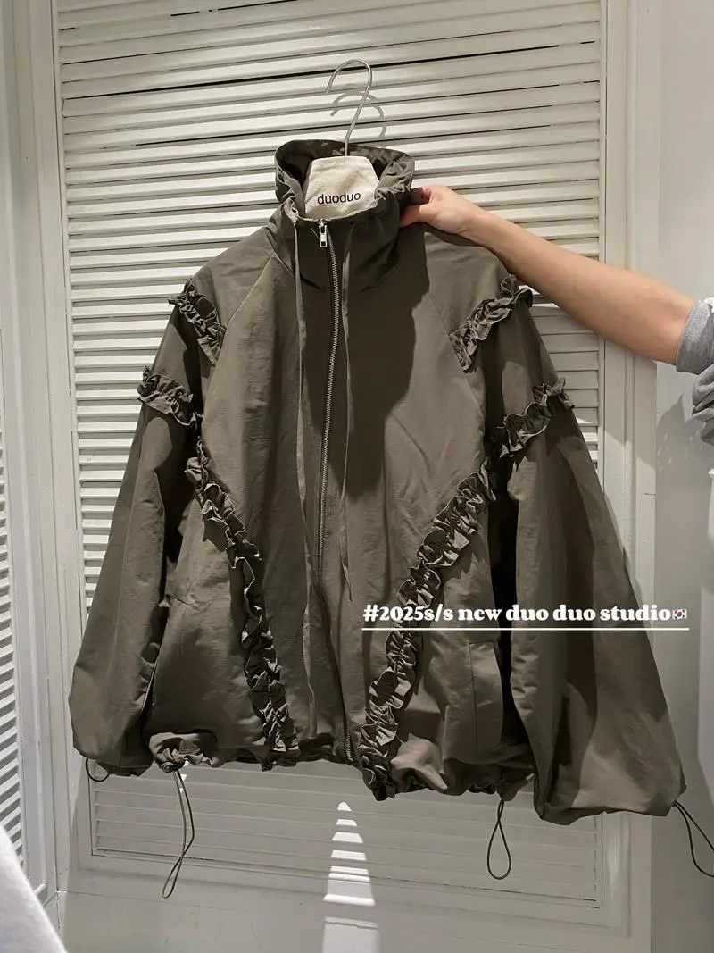 일본 달콤한 소녀 스탠드 업 칼라 긴팔 프릴 엣지 드로우 스트링 트렌치 코트 통근 심플 패션 야구 유니폼