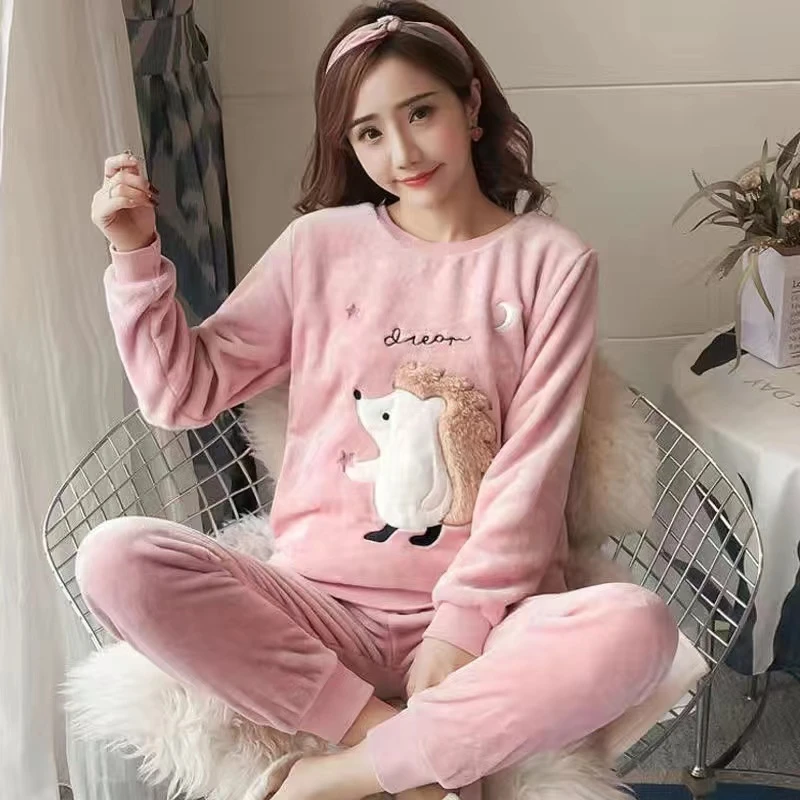 

New Autumn and Winter Women's Two-piece Flannel Soft and Warm Pajamas Round-neck Long-sleeved Cute Printed Pajamas Set for Women