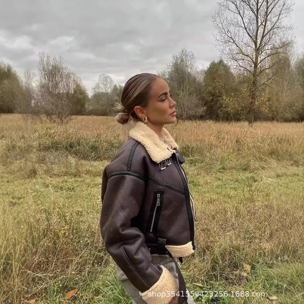 Kurtka damska z krótkiej skóry jagnięcej w stylu Maillard na jesień i zimę 2025, styl hot girl, futrzana kurtka motocyklowa, top.