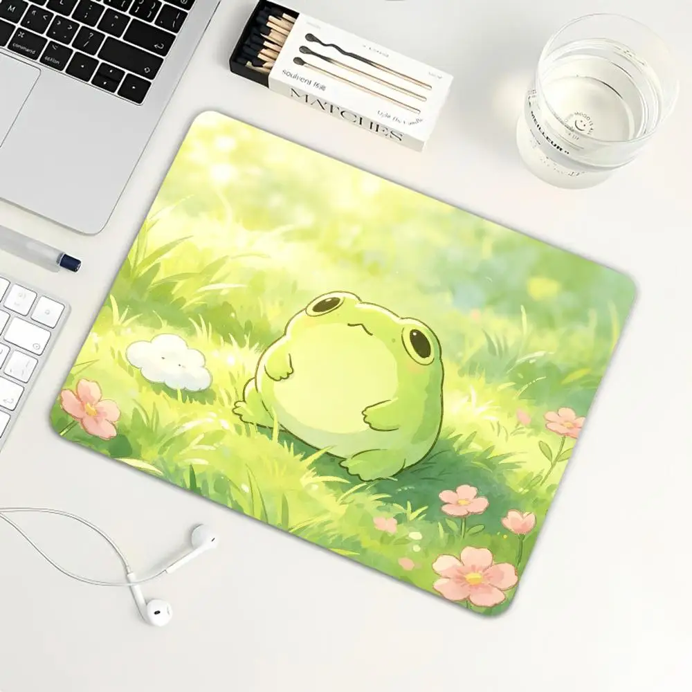 Mini Cute Snail Ladybug Dew Leaf Mouse Pad, Fresh Spring Green Grass Watercolor Non-Slip Small Desk Pad