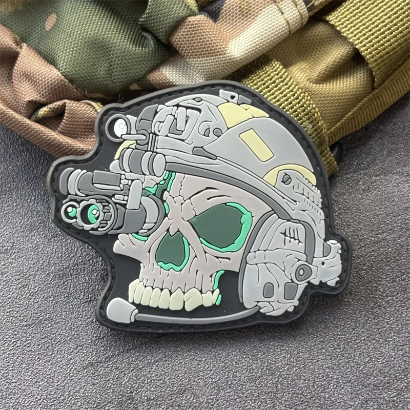 Parche PVC 3D Hunter's Skull con gancho táctico para mochila y ropa - imagen 3