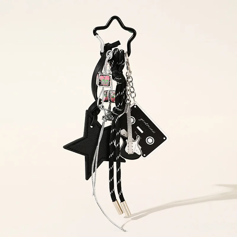 Porte-clés avec lanière pour guitare électrique, nouvelle série créative et Cool, pendentif de sac gratuit pour fille, pendentif exquis, accessoires polyvalents