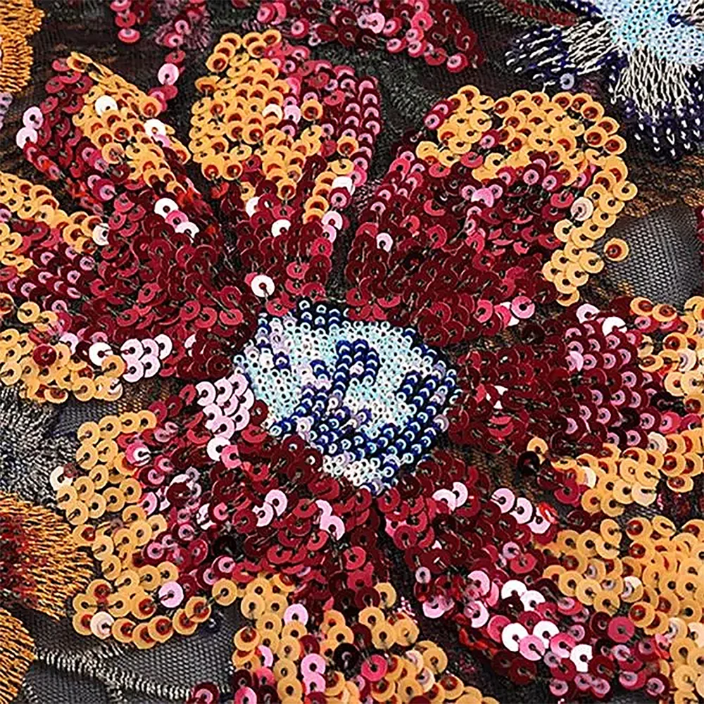 Рисунок 6 - Без бретелек с вышивкой и блестками