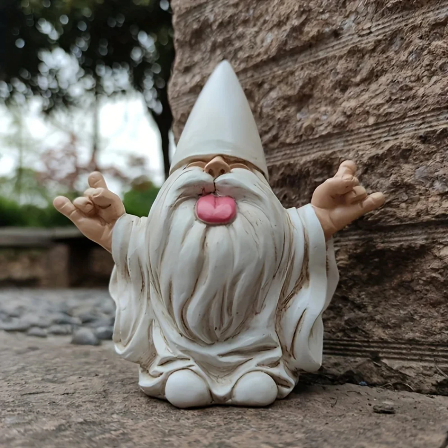 Nova luz para crianças e adultos Adicione um toque caprichoso, sua decoração do jardim com este encantador e animado Rocker Gnome Fi