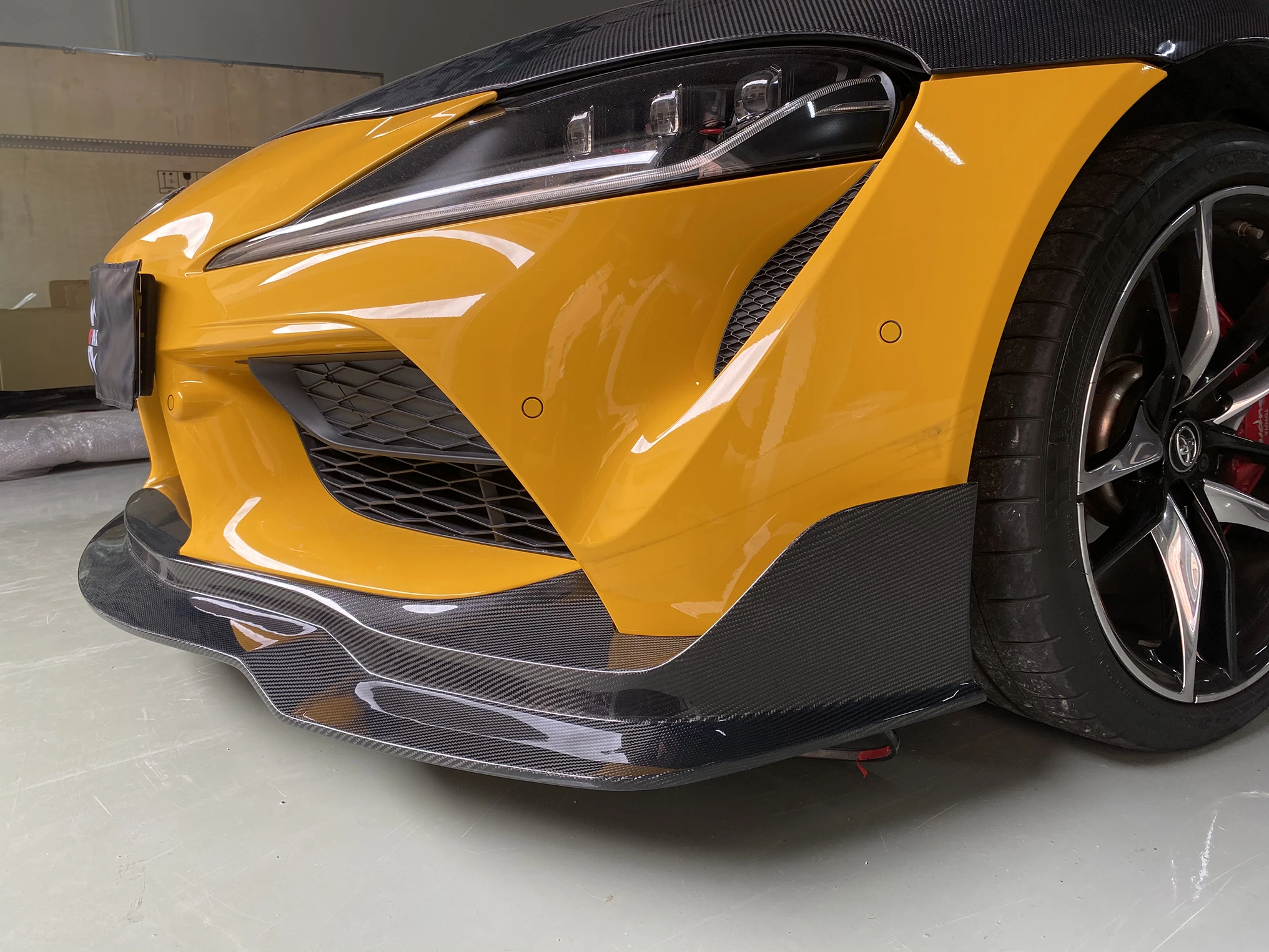 شفة ممتصة للصدمات الأمامية من ألياف الكربون Mb لشفة أمامية GR Supra A90 A91 MKV