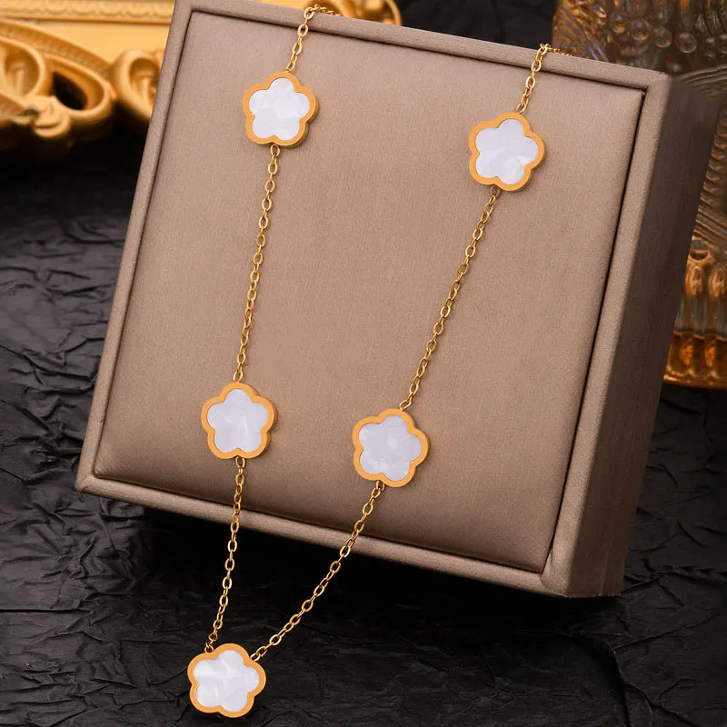 316L Stainless Steel Petals Five leaf flower Pendant Necklace For Women Fashion Waterproof Clover Neck Chain Jewelry Collar Gift