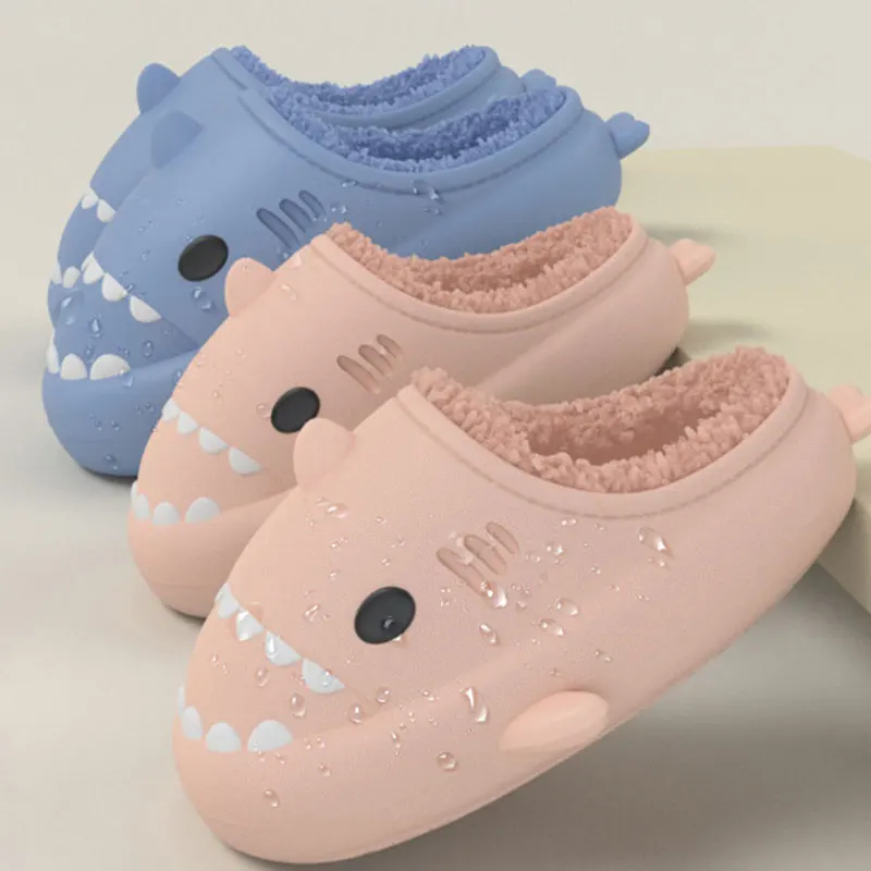 Bebealy-Pantoufles Requin Mignonnes pour Femme et Homme, Tongs Requin en Fourrure Chaude pour l'Hiver, l'Extérieur, Jolies Pantoufles Moelleuses en Peluche